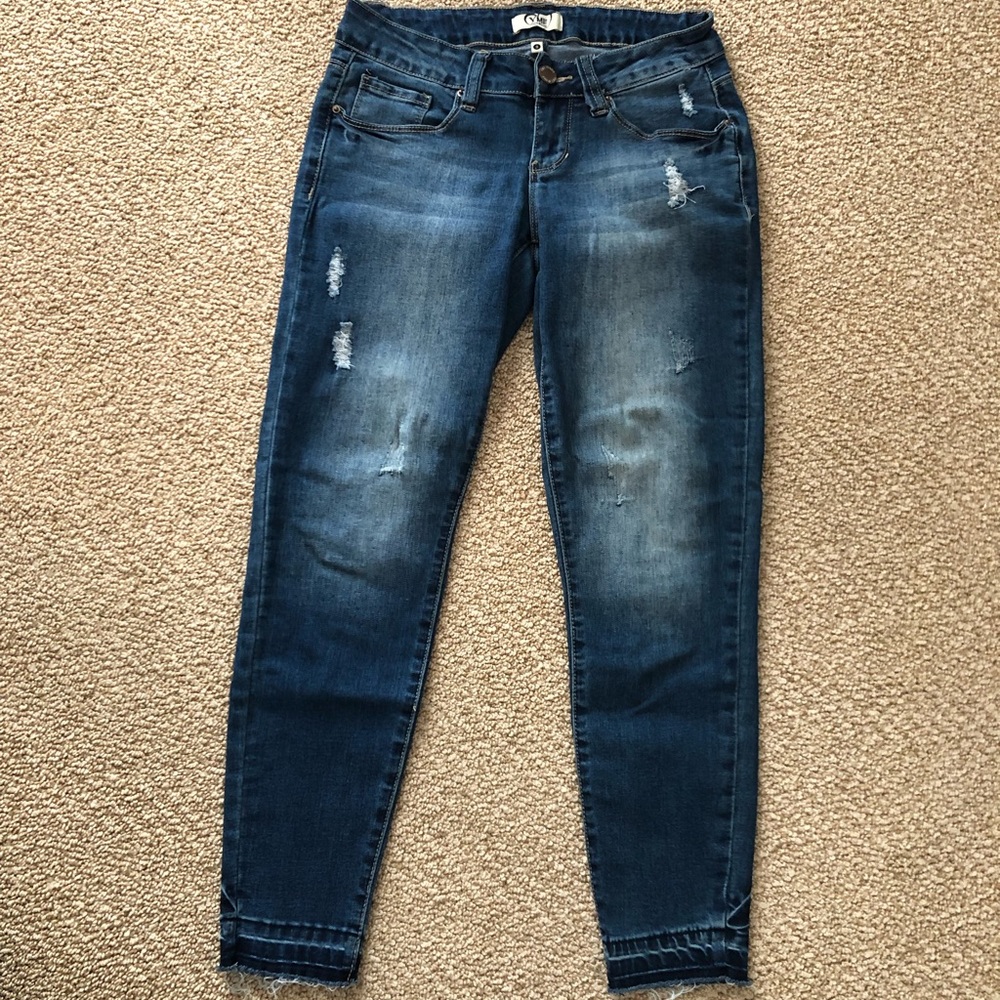 Women’s Skinny Jeans • Medium Wash • Size 3